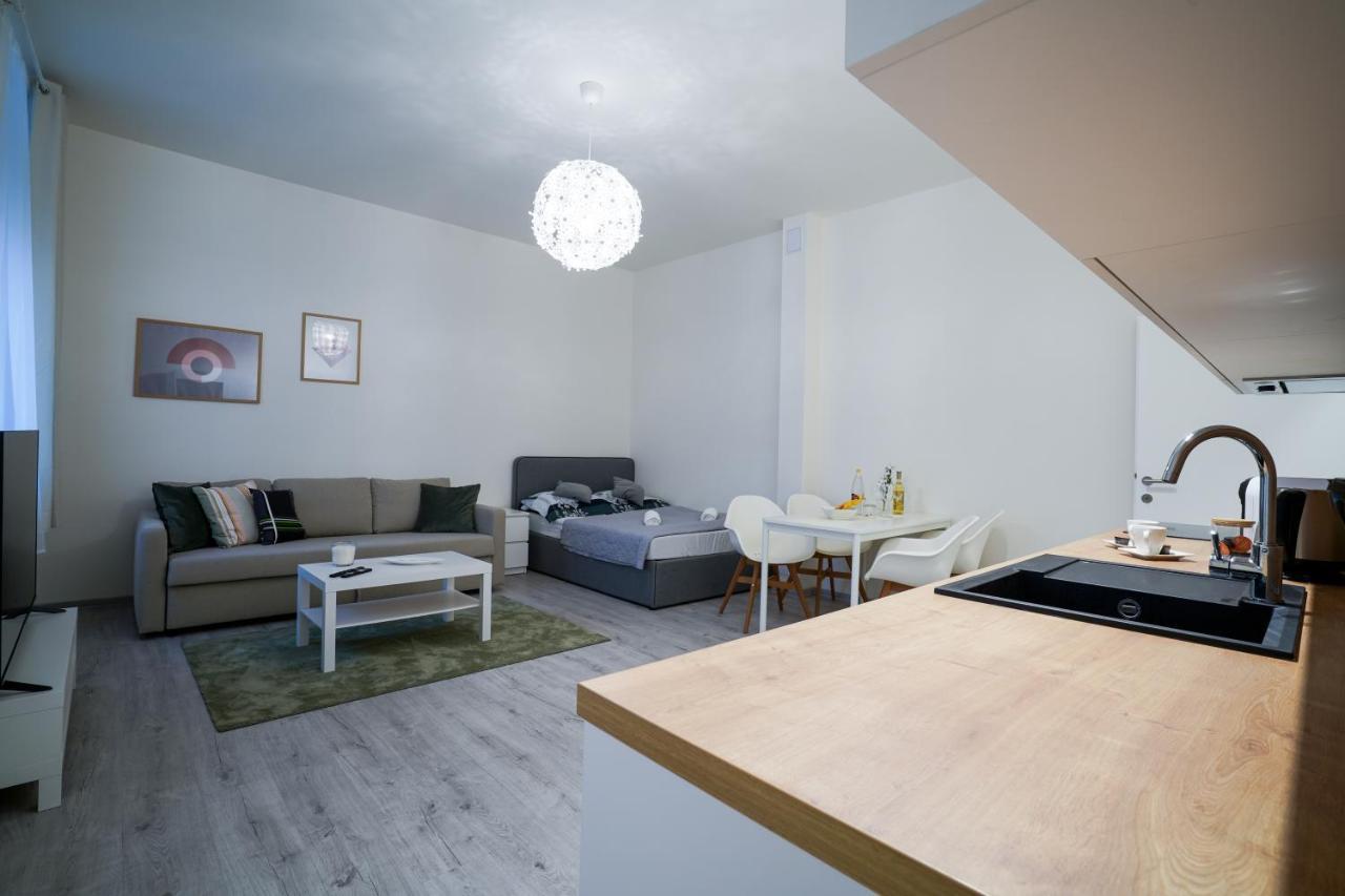 Lucy'S Apartments 2 Όλομουτς Εξωτερικό φωτογραφία